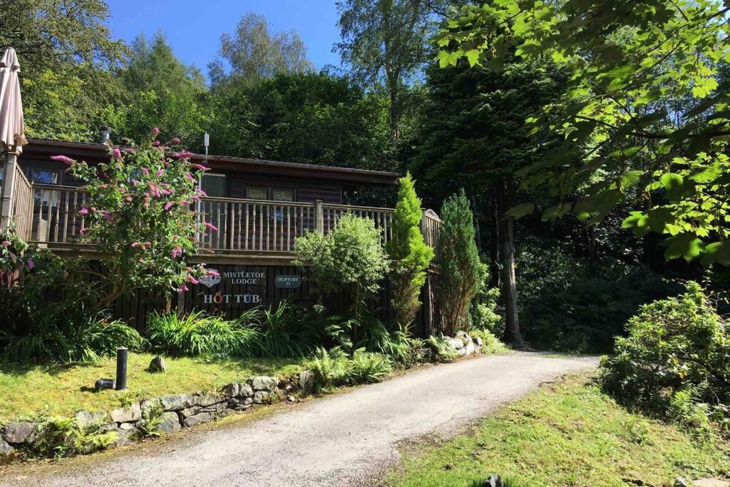Mistletoe One Luxury Lodge With Hot Tub Windermere Buitenkant foto