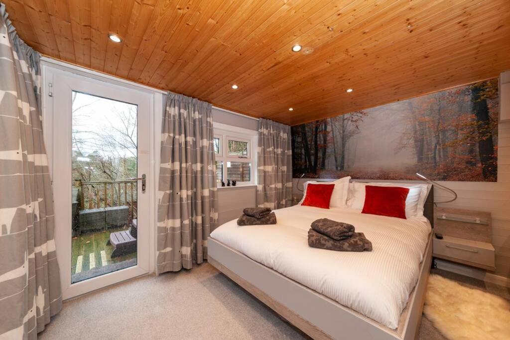 Mistletoe One Luxury Lodge With Hot Tub Windermere Buitenkant foto