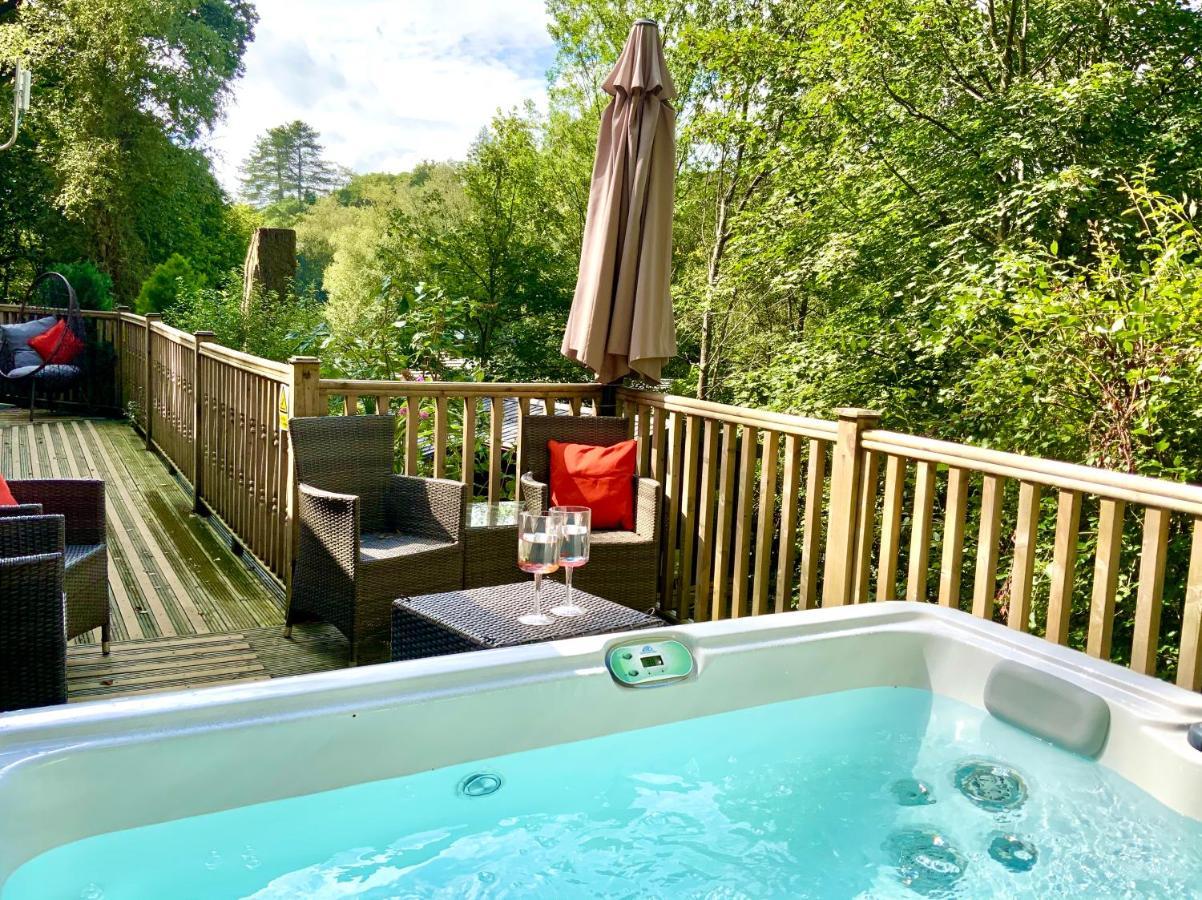 Mistletoe One Luxury Lodge With Hot Tub Windermere Buitenkant foto