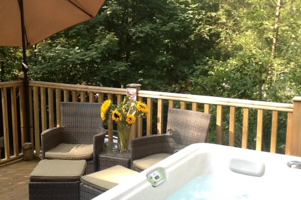 Mistletoe One Luxury Lodge With Hot Tub Windermere Buitenkant foto