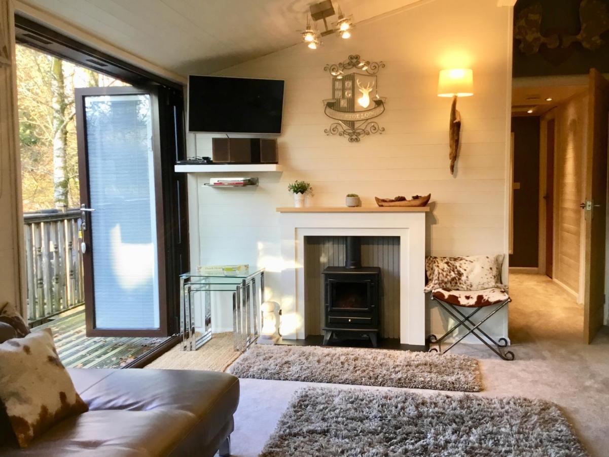 Mistletoe One Luxury Lodge With Hot Tub Windermere Buitenkant foto